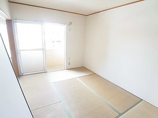 ドミール・イナガキ その他8