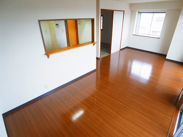 INSURANCE　BLDG.ⅩⅢ リビング