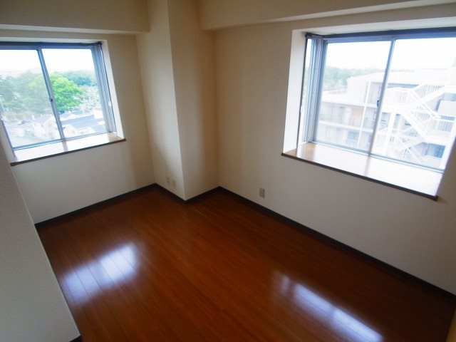 INSURANCE　BLDG.ⅩⅢ ベッドルーム