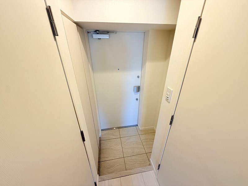 アジールコート町屋 玄関