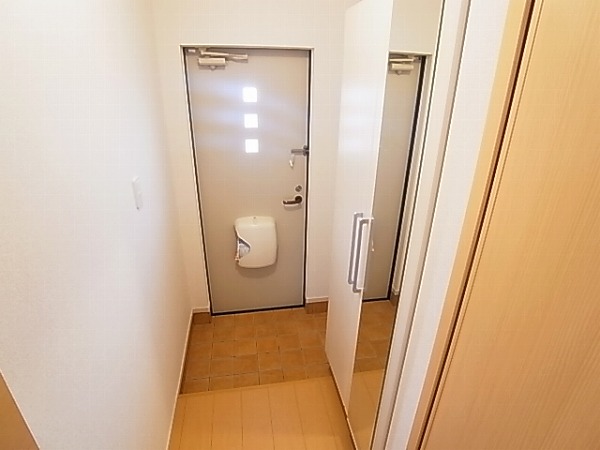 ボナポルタB  玄関