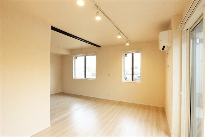 フライハイト リビング