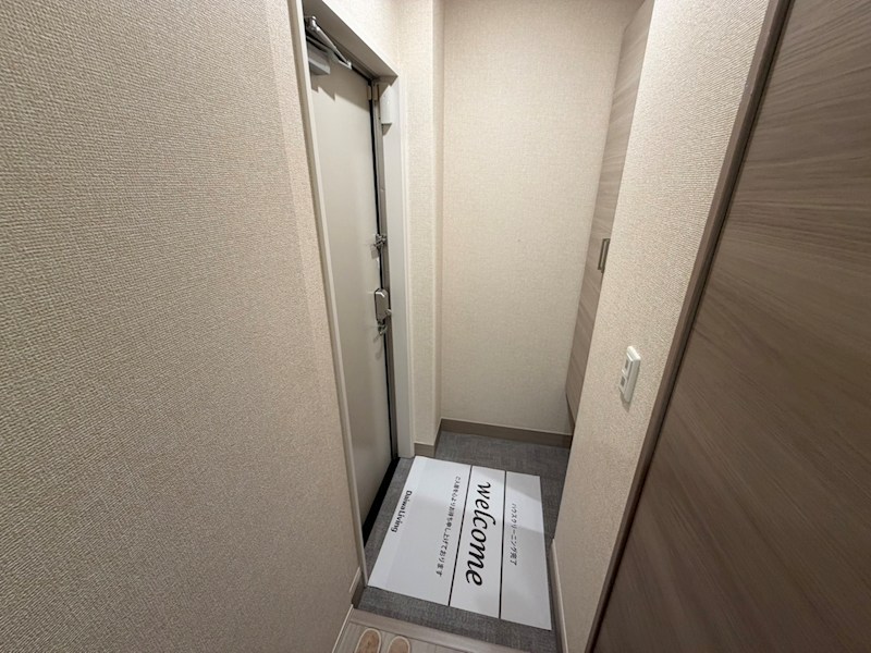 プラヴール 玄関