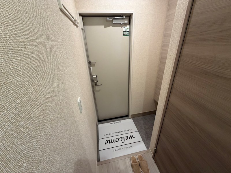 プラヴール 玄関