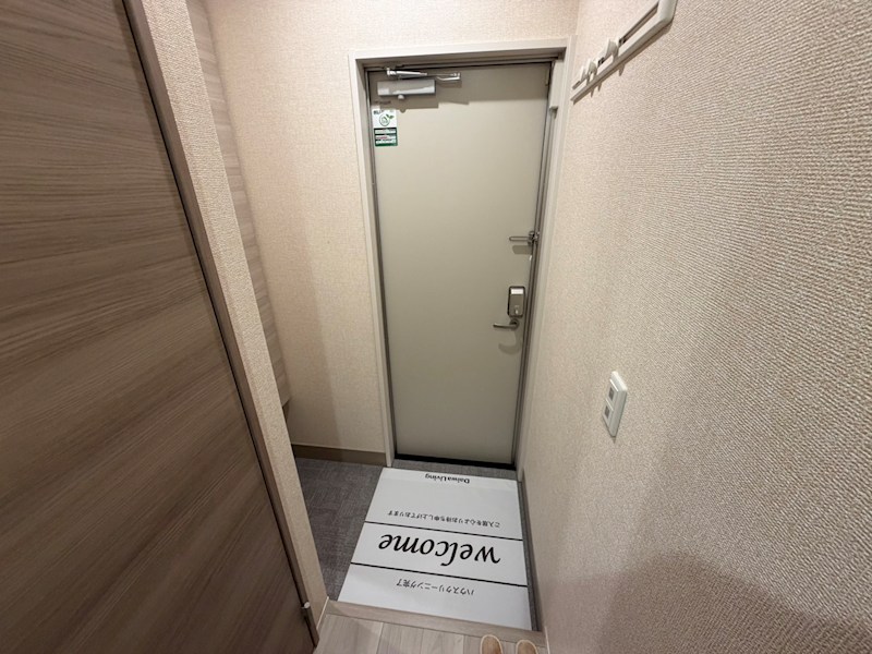 プラヴール 玄関