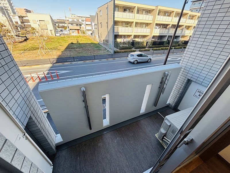 ペアパレス六町環七北通り ベランダ