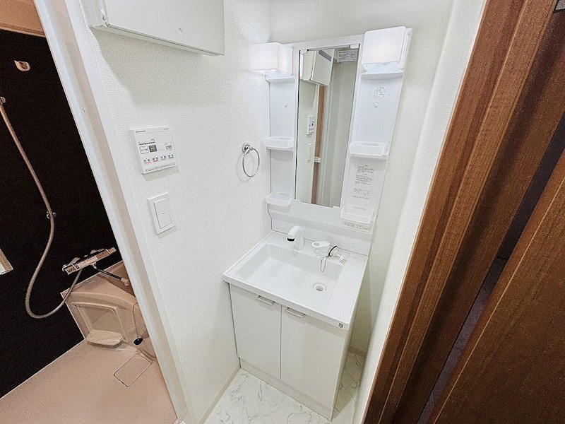 ペアパレス六町環七北通り その他2