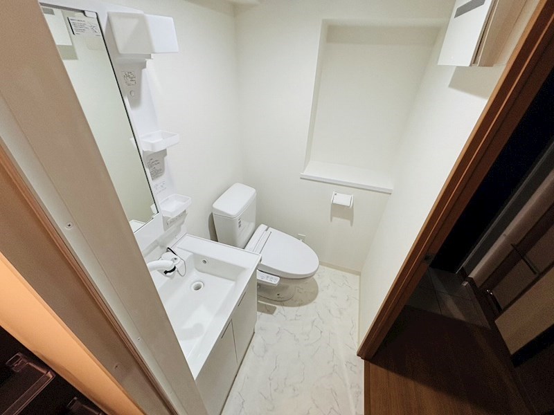 ペアパレス六町環七北通り その他8