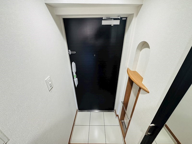 ペアパレス六町環七北通り 玄関