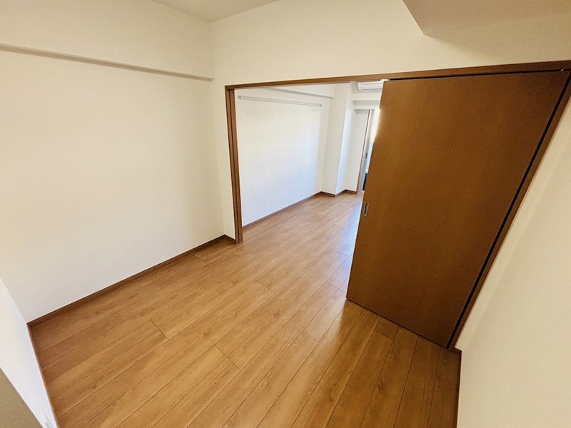 ペアパレス六町環七北通り その他13