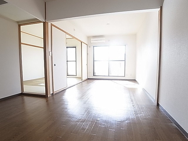 エスポアール如春堂 リビング