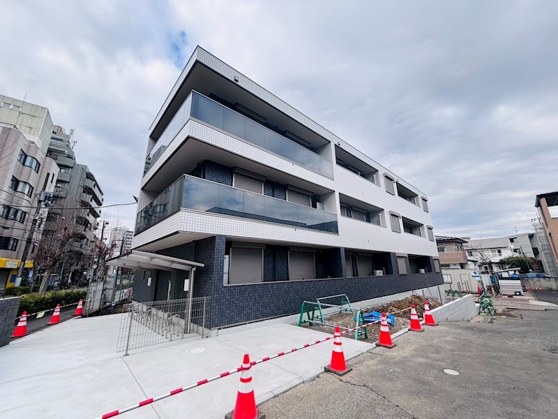 エリーナウエスト 外観