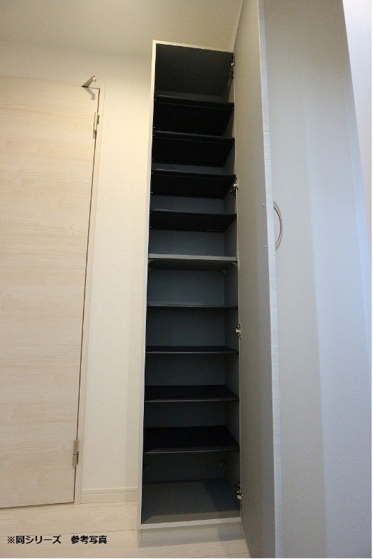 REGALEST 南流山 玄関