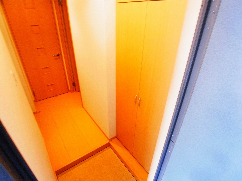 ゴールドハウス 玄関