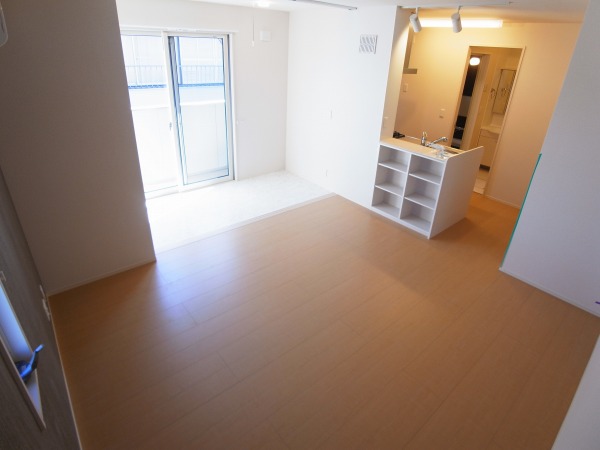 フォレステージ　イーストA リビング