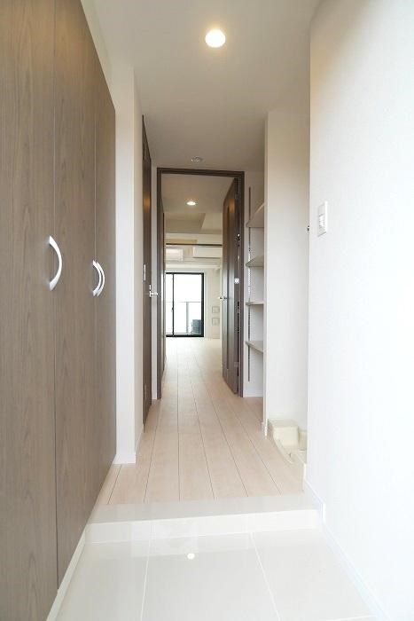 ラフィスタ北綾瀬 玄関