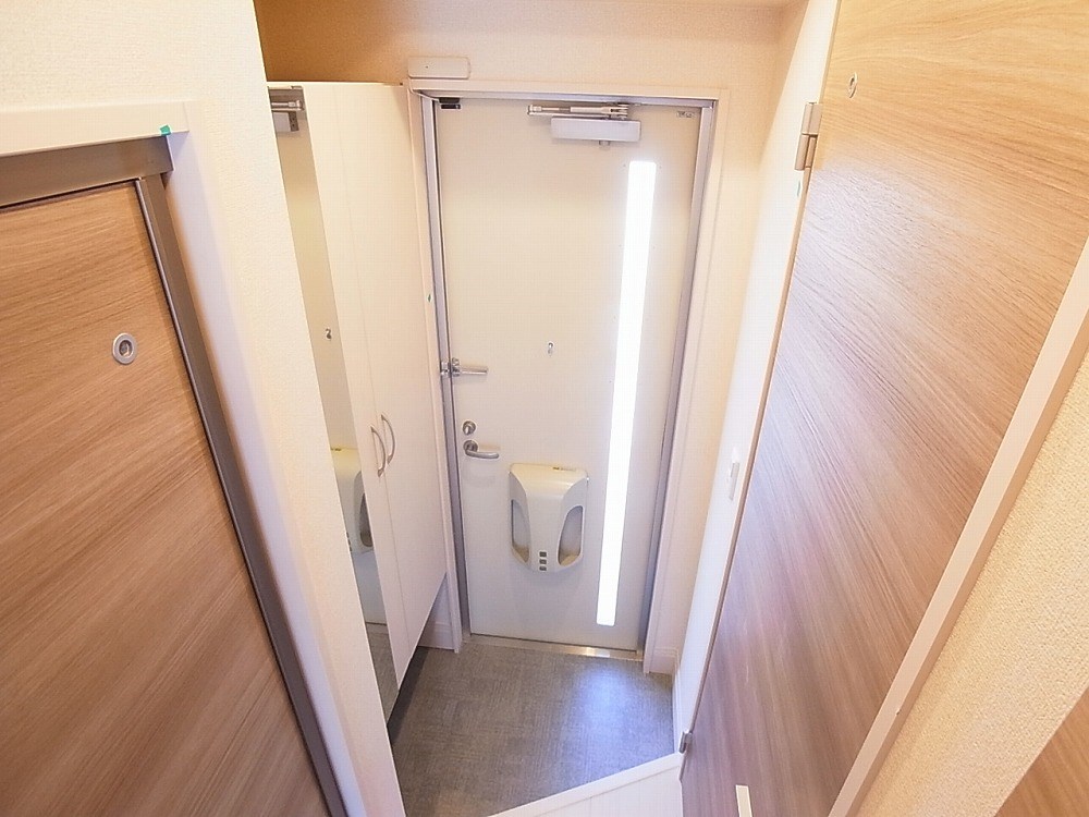 ラ・セゾンクレール 玄関