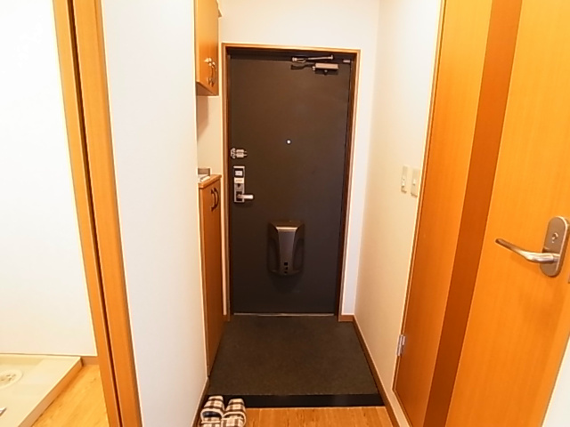 Maple garden  玄関