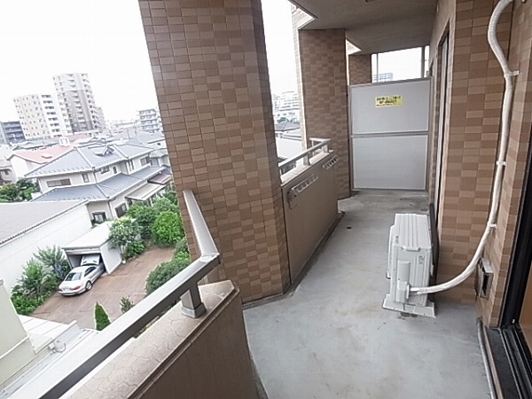 インシュランスビル12 ベランダ