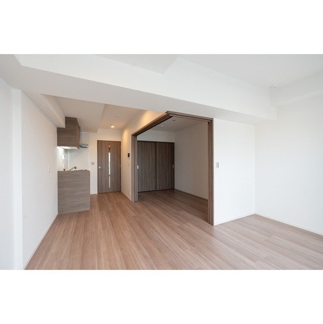 コンフォリア竹ノ塚イースト リビング