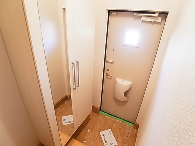 エテルノ　ピアッツァA 玄関