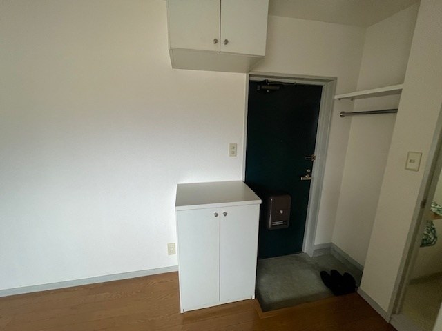 アクシス根本 玄関