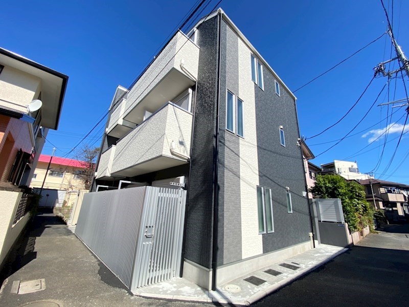 プレジールエミュ 202号室 外観