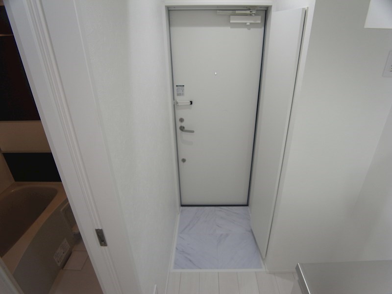 プレジールエミュ 玄関