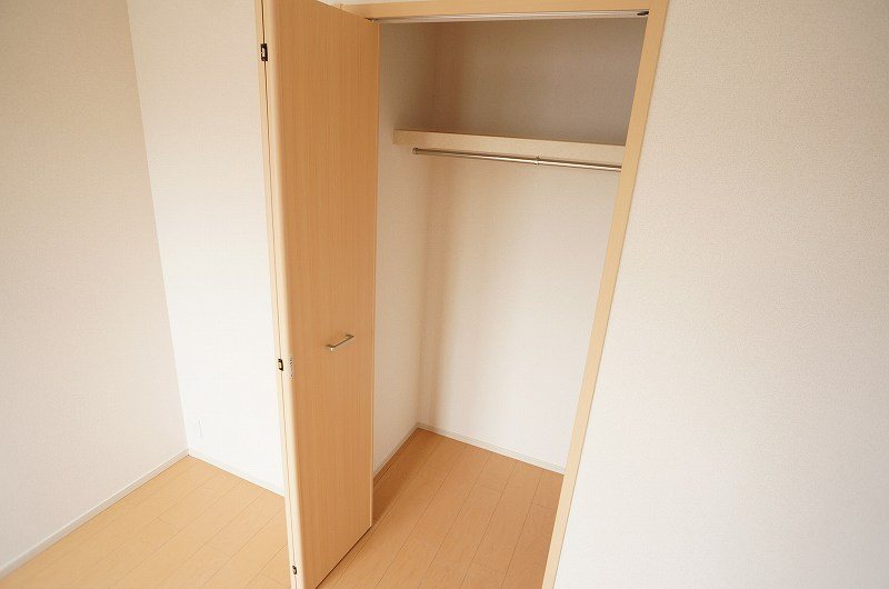 イースト・エリカーナ その他3