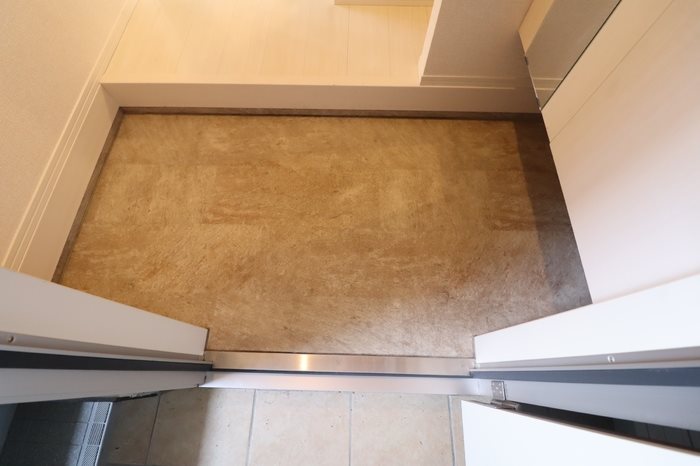 ラ・サカン 玄関