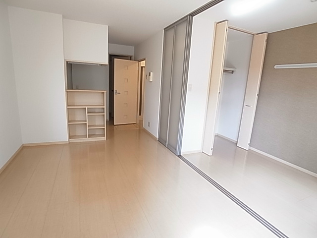 モナリエ水神前 リビング