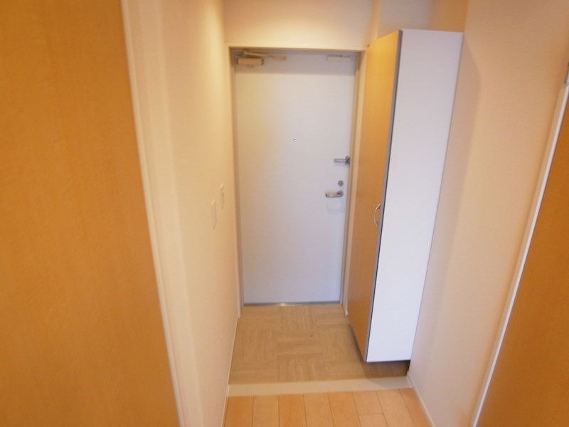 ラフィネ　柏 玄関