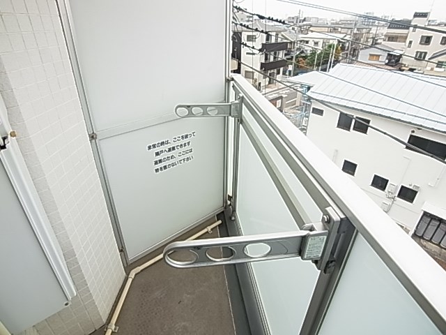 リファイズ綾瀬 ベランダ