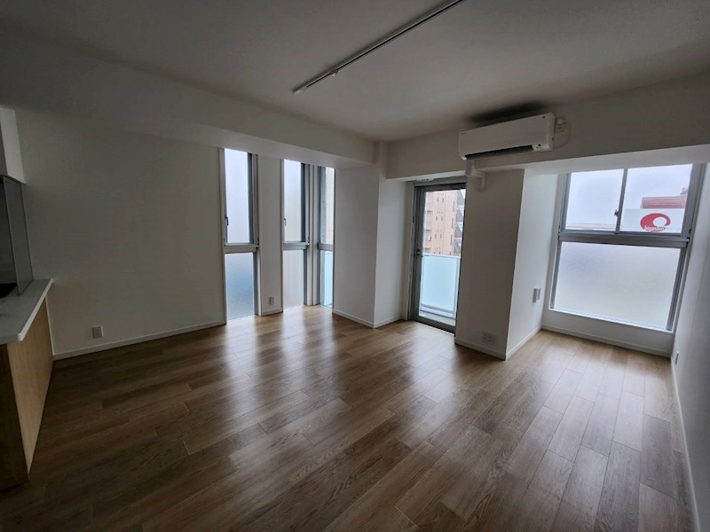 綾瀬プラチナビル リビング