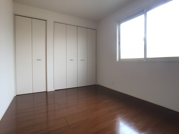 ストラールB ベッドルーム