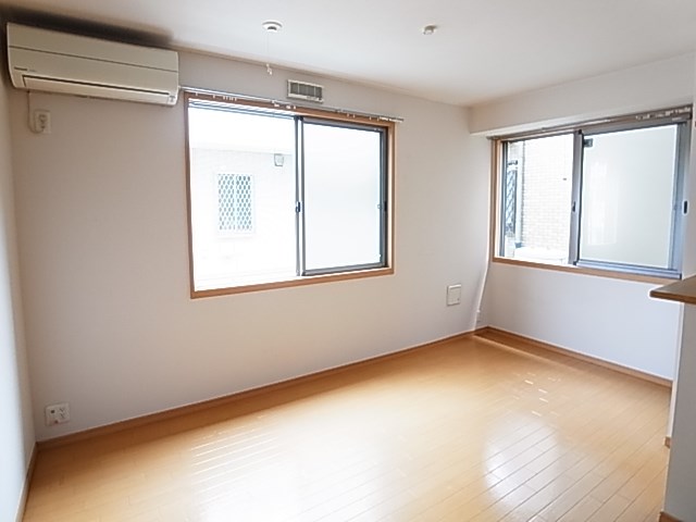 Ｓ・シャトル ベッドルーム