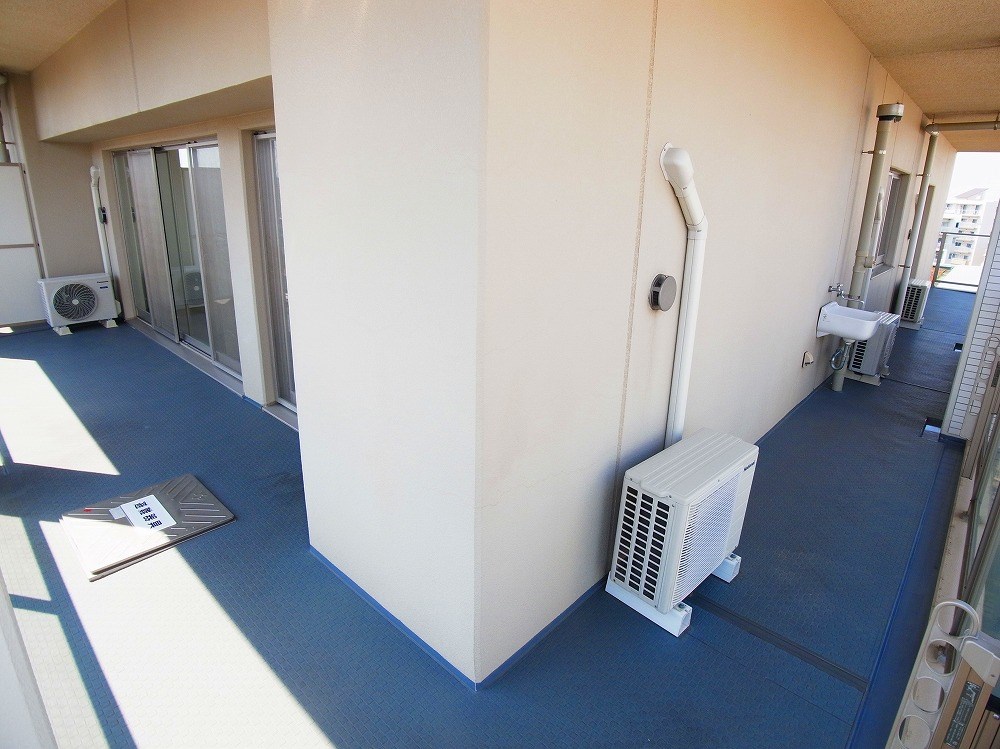 ロイヤルパークス新田 ベランダ