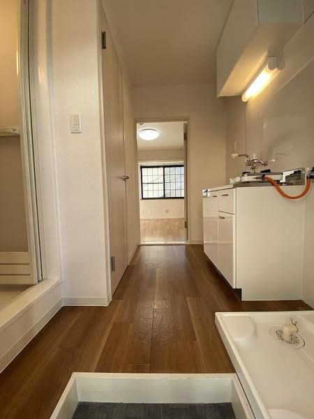 グランソレイユ亀有C 玄関