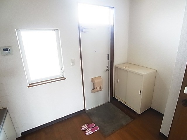 酒井根ガーデンハイツ  玄関