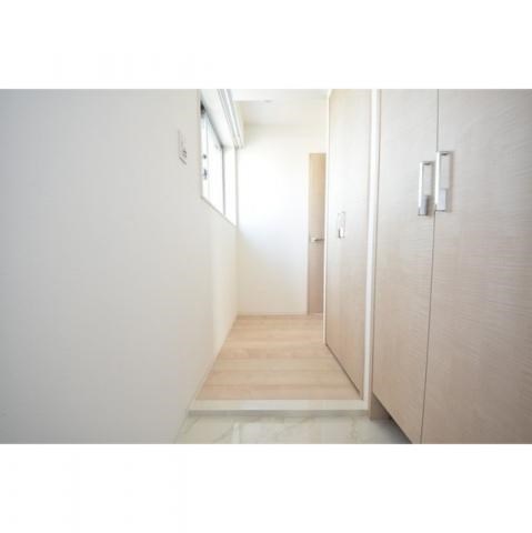 アズールコート町屋パサージュ 玄関