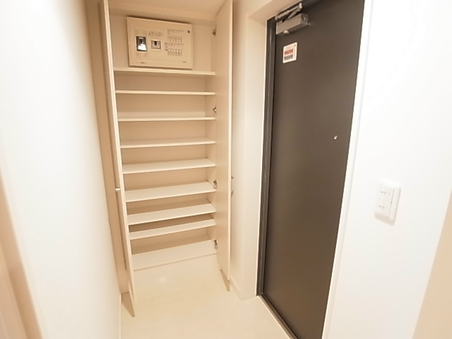 イルジェールヴィラ 玄関