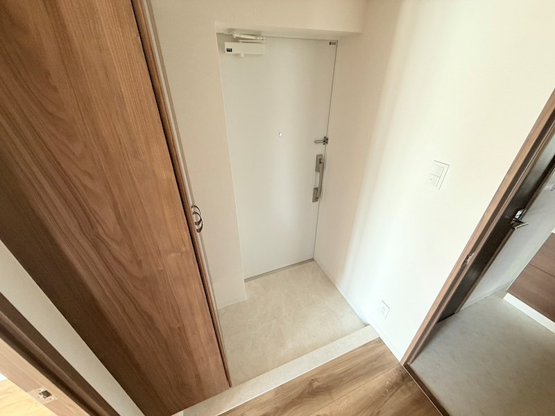 gute　Wohnung　北千住 玄関