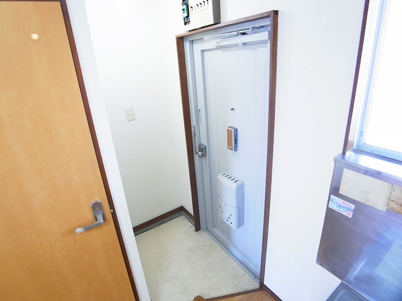 五香サンロードス 玄関