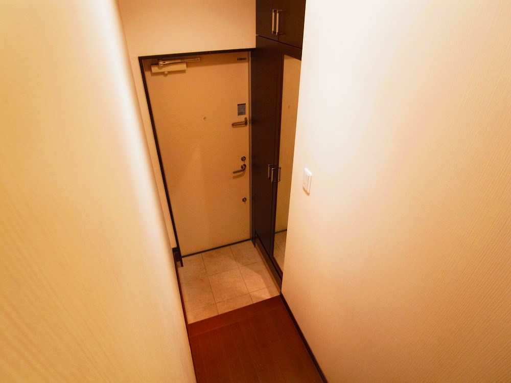 クロバーハイツＢ棟 玄関