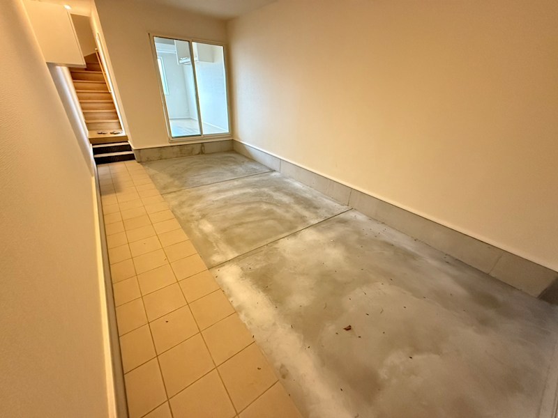 Ｗａｌｅａ　ｈａｌｅ　南増尾 玄関