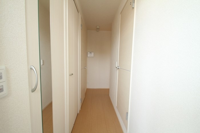 メイプルアベニュー 玄関