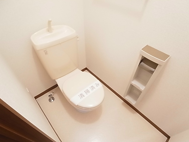 エスティーヌ・ユウ その他1