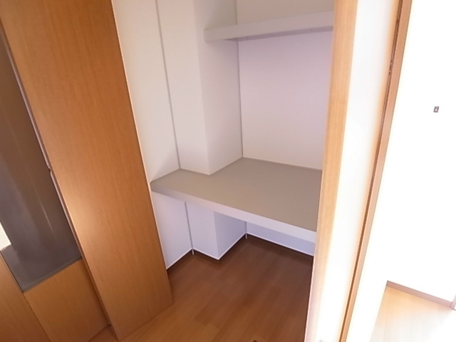 エスティーヌ・ユウ その他3