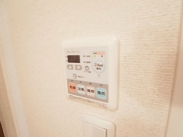 エスティーヌ・ユウ その他6