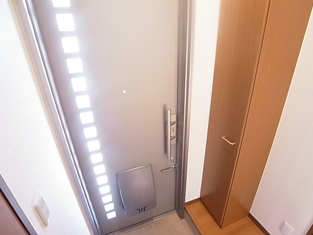 エスティーヌ・ユウ 玄関